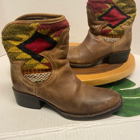 Freebird by Steven Shoes - Free Bird CABLO Southwest Tapestry Blanket Booties
